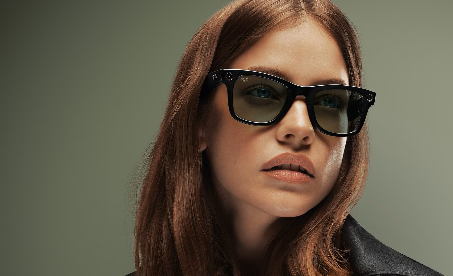 Ray‑Ban Meta con lentes Transitions ideales para un festival de música al atardecer
